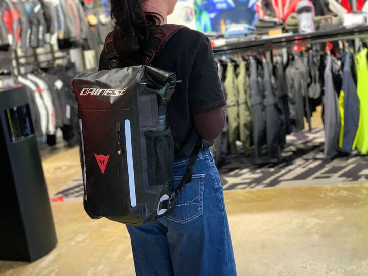 雨の日のお出かけはこれで決まり！『EXPLORER WP BACKPACK 15L』のご紹介